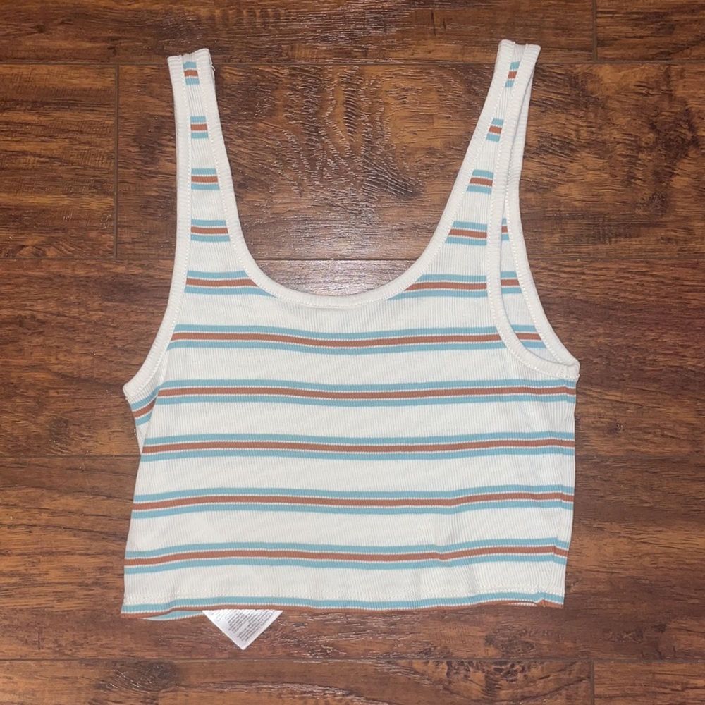 New Without Tags Guess White Striped Crop Top - Picture 9 of 10